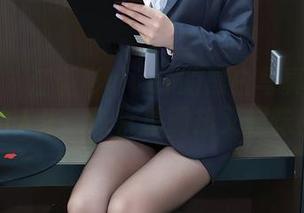秀人网 – 江淑影river的黑白写真——一如我的人生，灰常单调却又趣味横生！