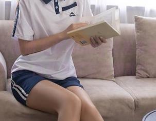 秀人网 – 盼盼龙女sunny的居家美图，直到我心碎…图包里都藏着懒散的日子。