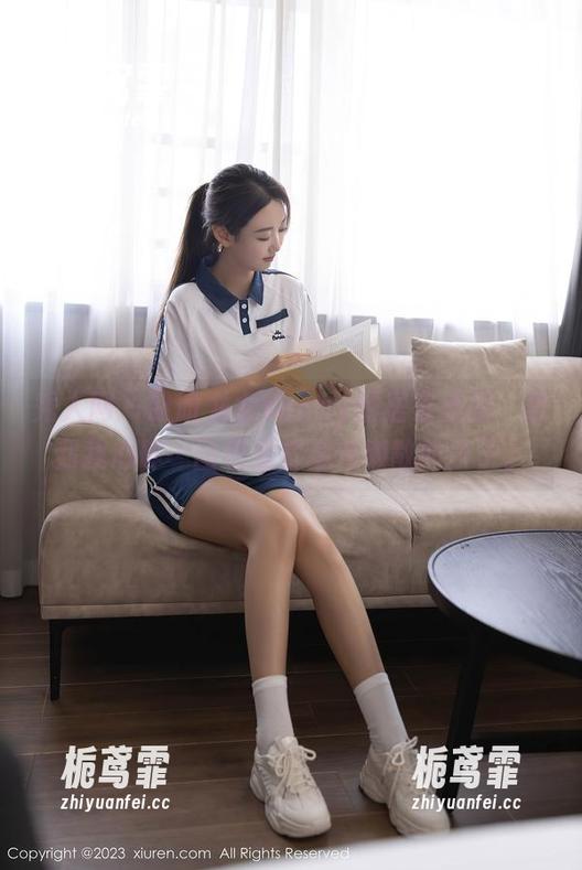 秀人网-盼盼龙女sunny 秀人网 - 盼盼龙女sunny的居家美图,直到我心碎…图包里都藏着懒散的日子。