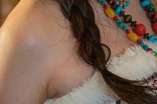 流行美图：跟秋和柯基一起洞察VR游戏里的女友！