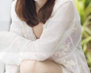 美媛馆 – Ellie艾栗栗的校服秀：新作品集更新，清纯与活泼的完美结合！