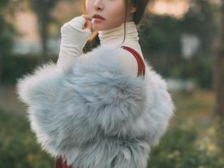 菠萝社 – 夏美酱的优质福利图集，普吉岛的每一幕都有点“小挑逗”，你觉得呢？