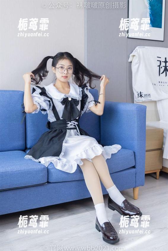 袜啵啵 - 小女警来了！快来图库偷瞧小甜豆的神秘任务！