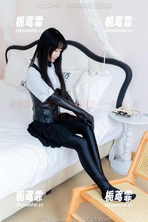 袜啵啵 – 甜甜圈的御姐时刻——约吗？美图包看这里！