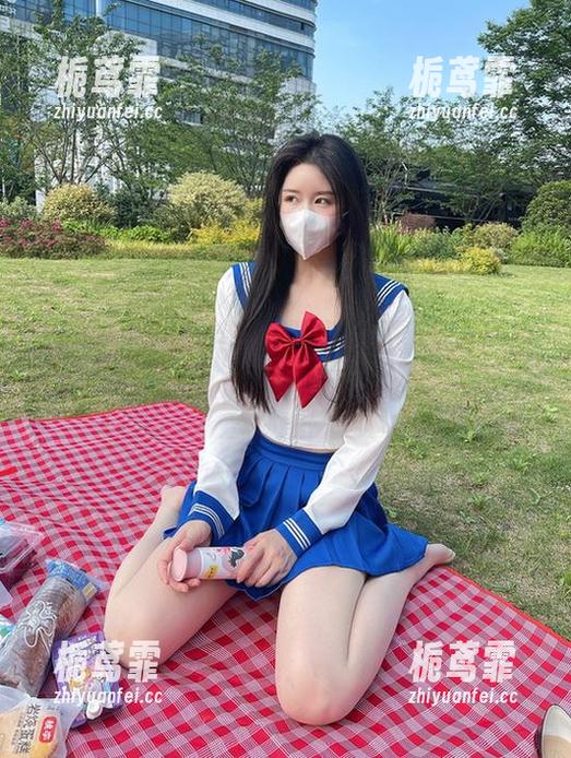微密圈 - 软妹小九九又来了，女孩写真集，原图里的神态都好像在跟我说话。