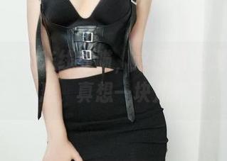 猫女郎过期米线线喵，这原图里满满的放松气息，真想一块儿窝着。
