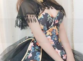 找到了！过期米线线喵最新作品里的婚纱密码，你懂的！