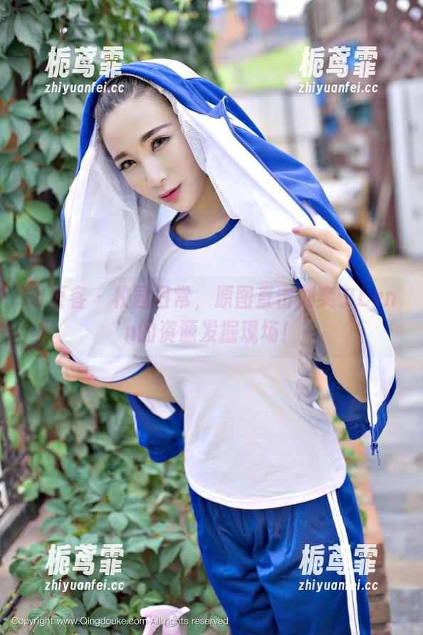 青豆客-刘奕宁Lynn 青豆客 - 校园日常,原图直击刘奕宁Lynn的资源发掘现场!