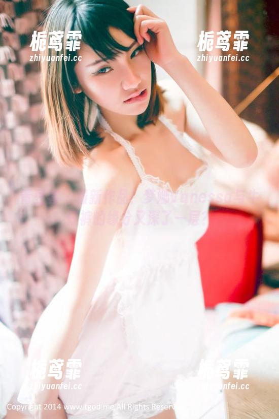 青豆客-梦娜Vanessa 青豆客 - 最新作品!梦娜Vanessa与牛仔裤的缘分又深了一层?