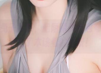 专门为兔子而来，韶陌陌的图包夸张得让我忘了本该看的背景！