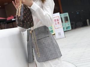 魔镜街拍 – 粉裙销售主管的日常，婷婷的绝妙写真精选