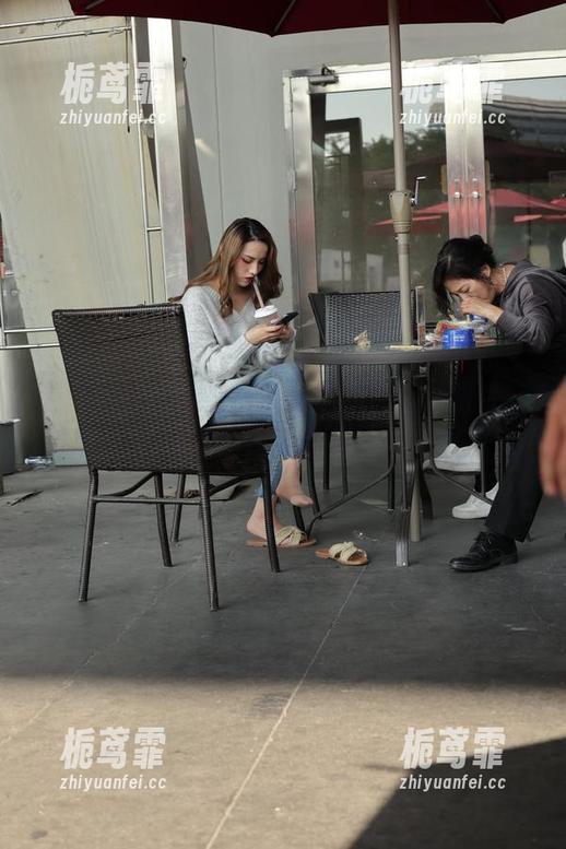 魔镜街拍 谁说魔镜街拍上线就要担心?看这图片,原图才是最大亮点!